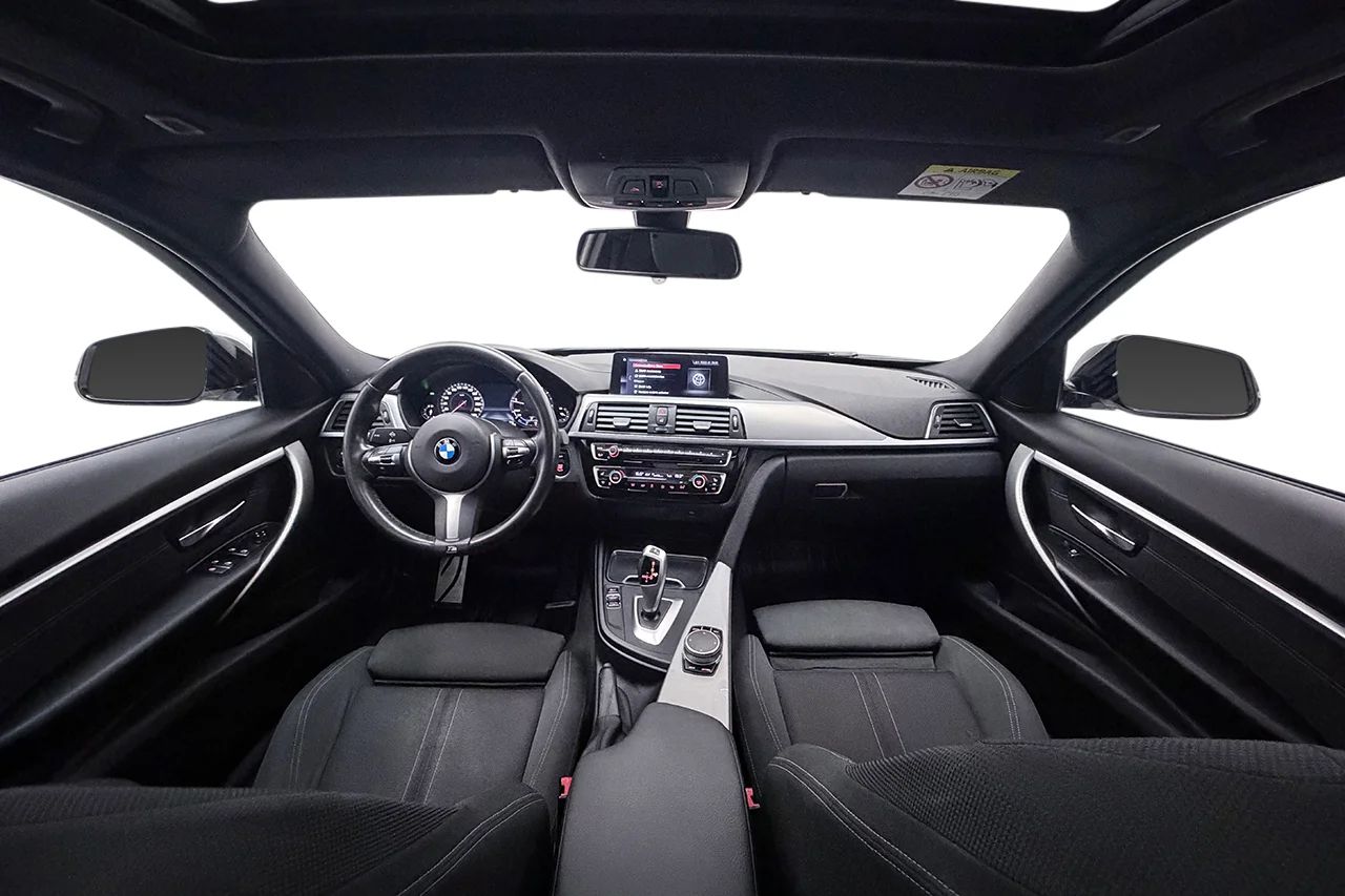 BMW 320d xDrive Touring Automat M Sport Drag Pano Navi Kamera Cockpit 190hk – bild 15 av 30