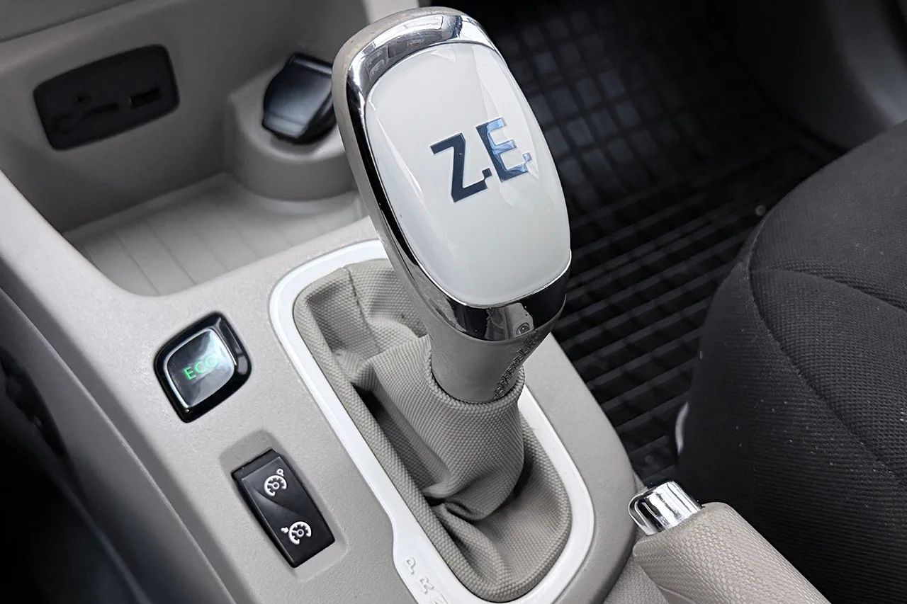 Renault ZOE R90 41 kWh Batteriköpt Navi Värmare 92hk – bild 24 av 30