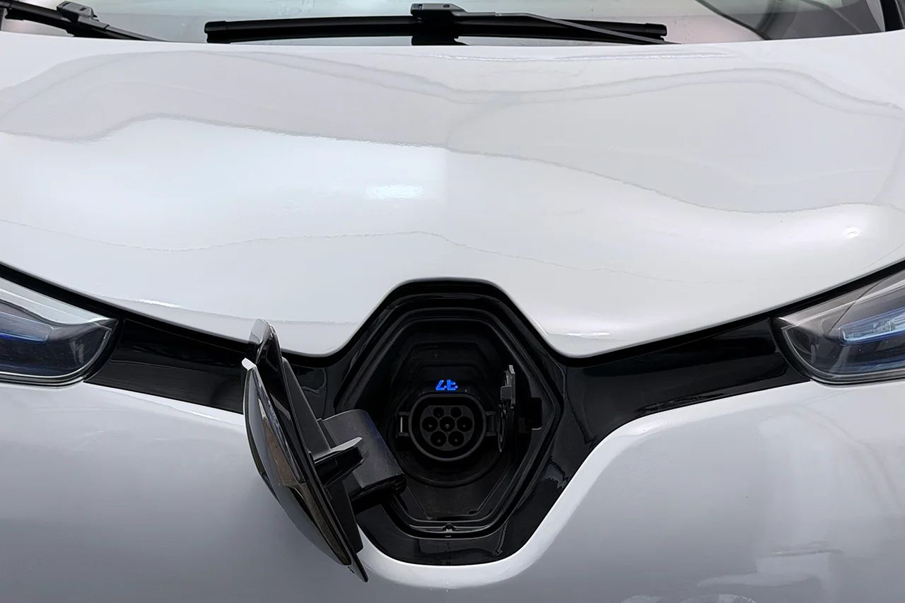 Renault ZOE R90 41 kWh Batteriköpt Navi Värmare 92hk – bild 3 av 30