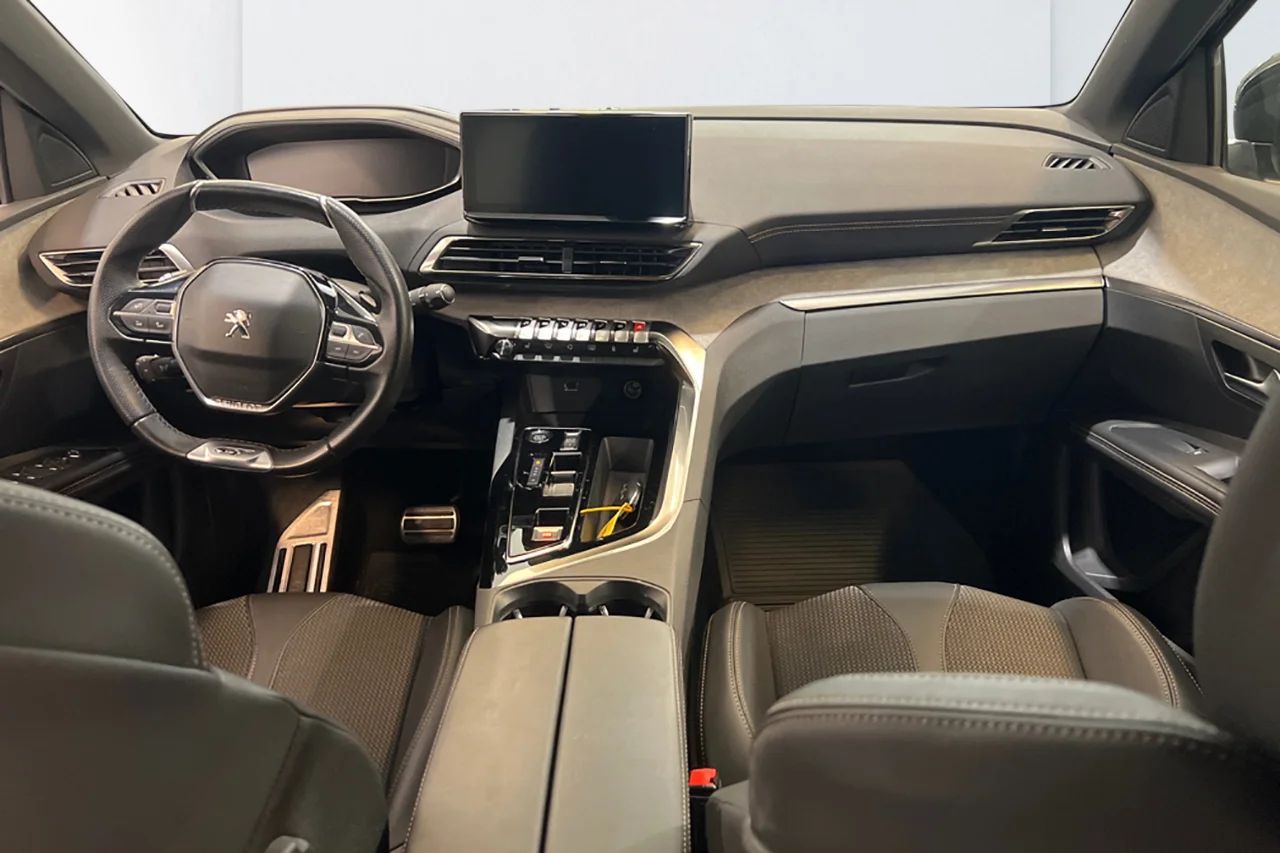 Peugeot 3008 1.2 PureTech GT Navi Kamera Delläder Cockpit MOMS – bild 9 av 11