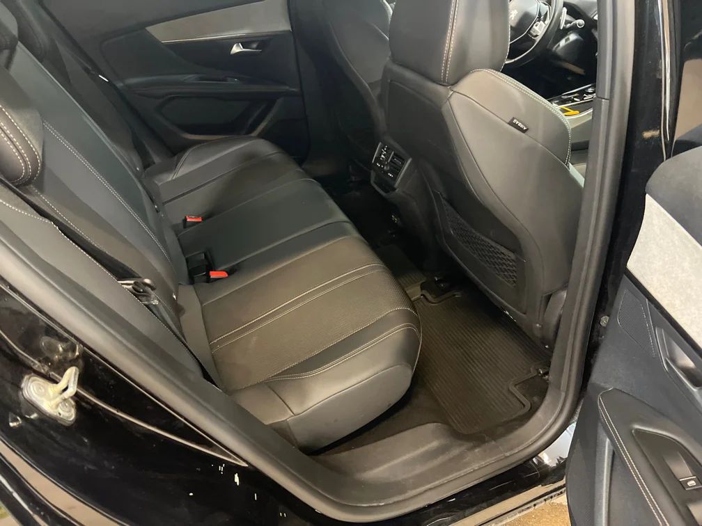 Peugeot 3008 1.2 PureTech GT Navi Kamera Delläder Cockpit MOMS – bild 8 av 11