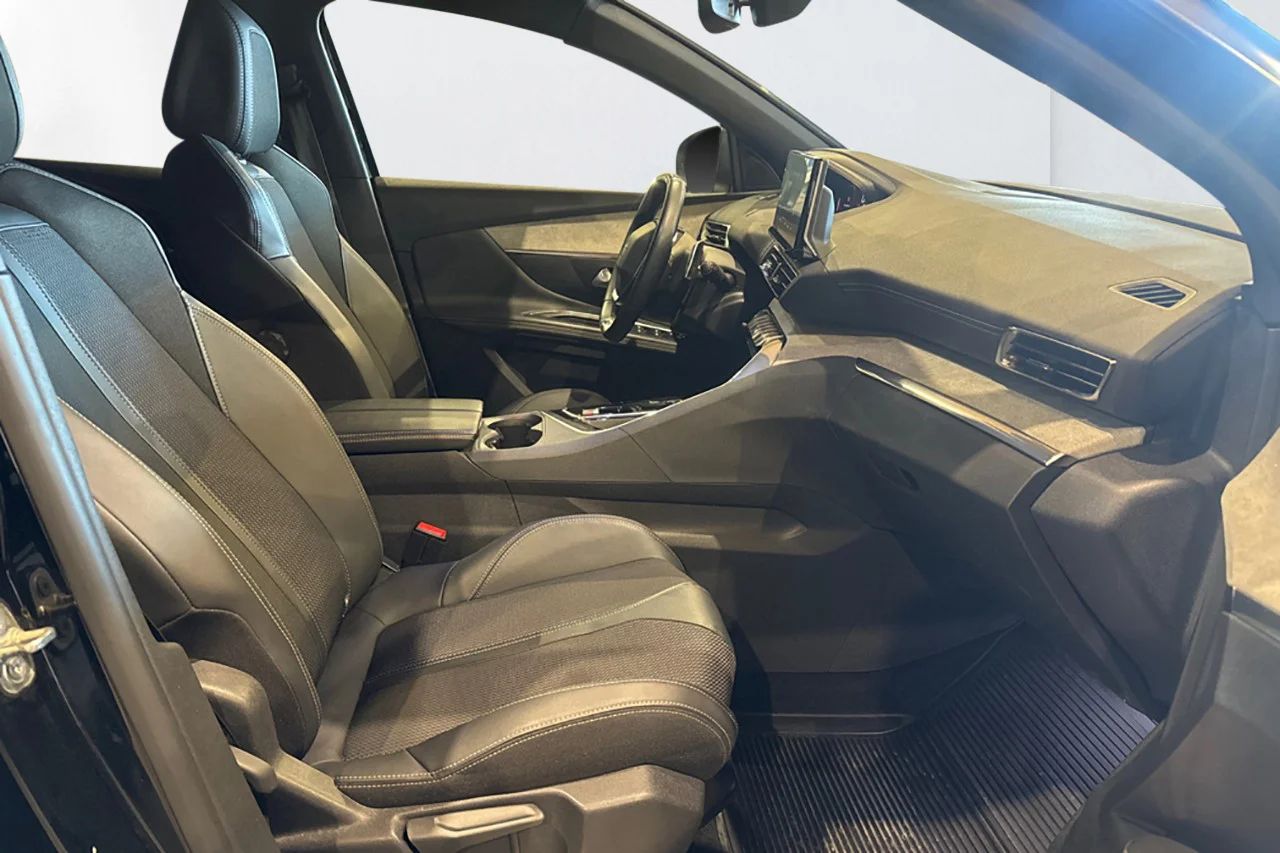 Peugeot 3008 1.2 PureTech GT Navi Kamera Delläder Cockpit MOMS – bild 7 av 11