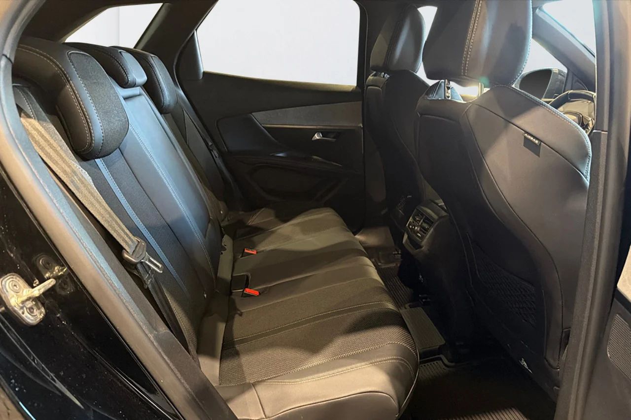 Peugeot 3008 1.2 PureTech GT Navi Kamera Delläder Cockpit MOMS – bild 8 av 11