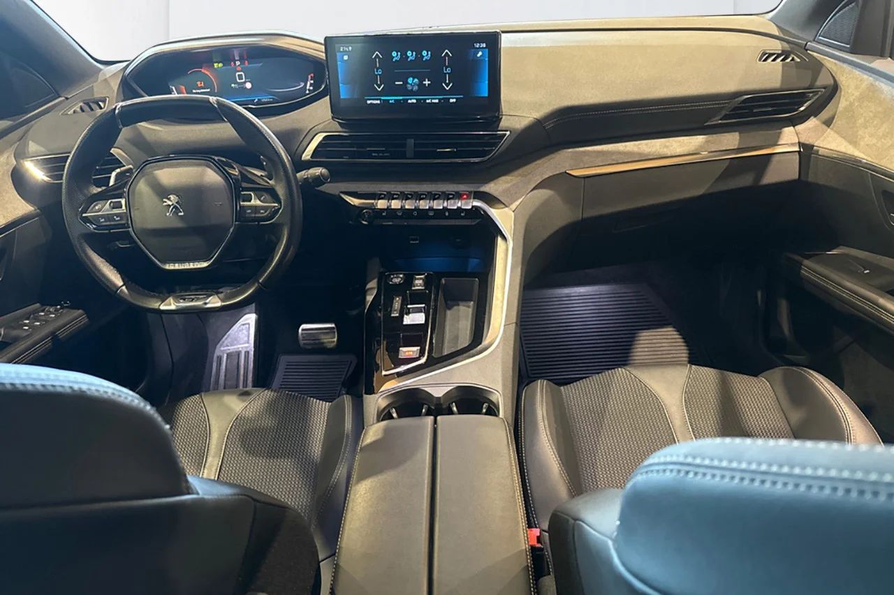 Peugeot 3008 1.2 PureTech GT Navi Kamera Delläder Cockpit MOMS – bild 9 av 11
