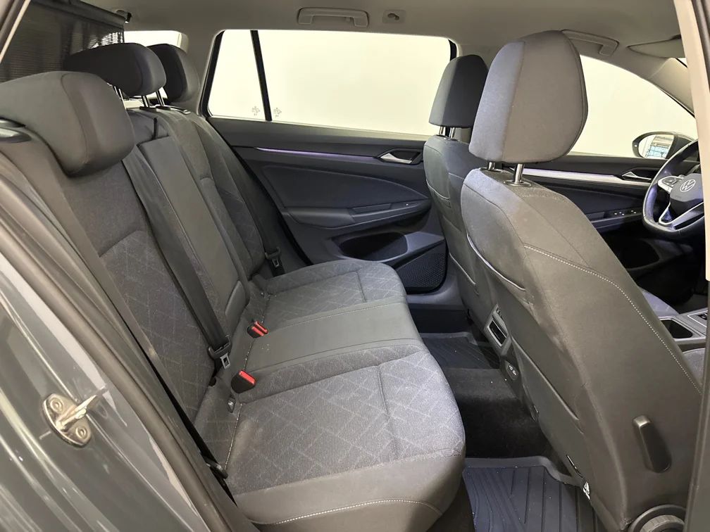 Volkswagen Golf SC 1.5 eTSI Aut Massage Nav Kamera Cockpit Keyless MOMS – bild 8 av 11