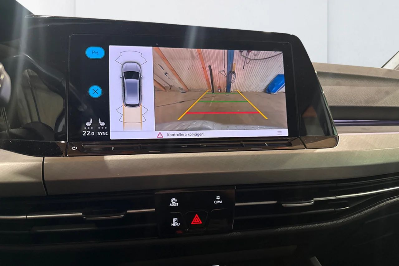 Volkswagen Golf SC 1.5 eTSI Aut Massage Nav Kamera Cockpit Keyless MOMS – bild 11 av 12