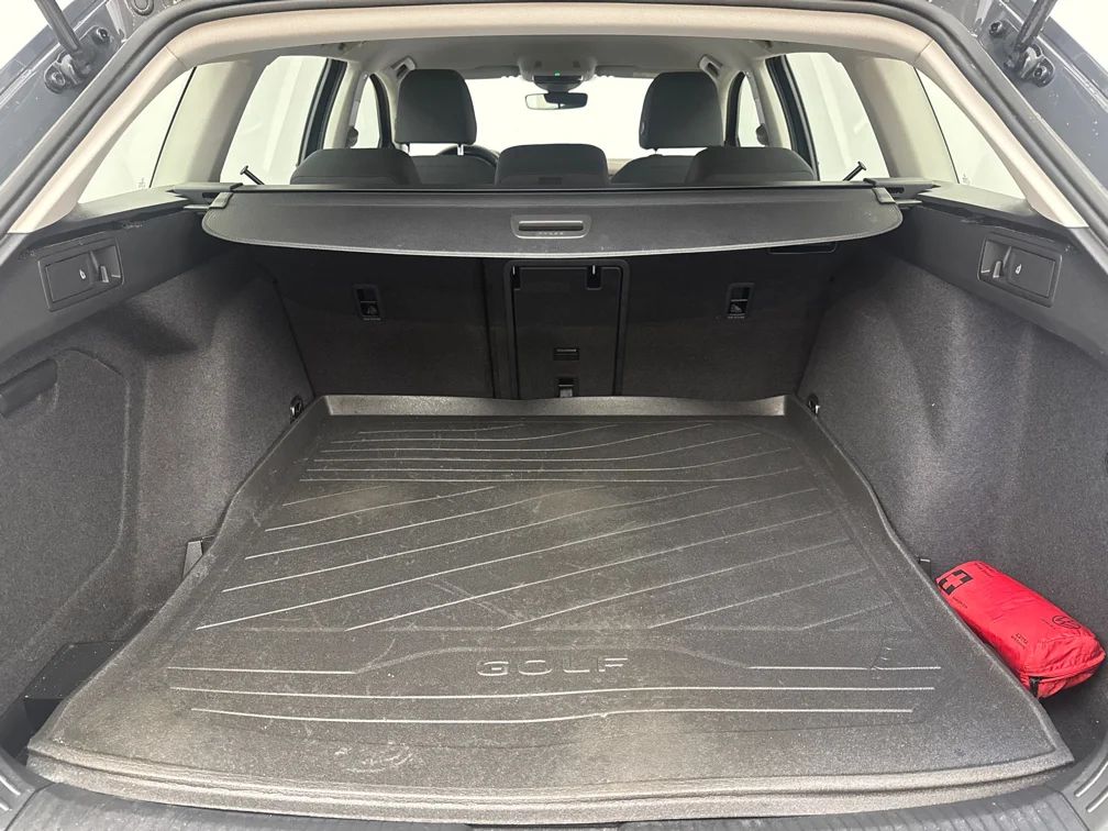Volkswagen Golf SC 1.5 eTSI Aut Massage Nav Kamera Cockpit Keyless MOMS – bild 12 av 12