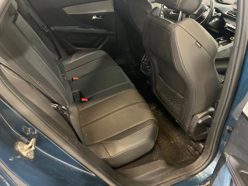 Peugeot 3008 1.2 PureTech GT Navi Kamera Delläder Cockpit MOMS – bild 8 av 11