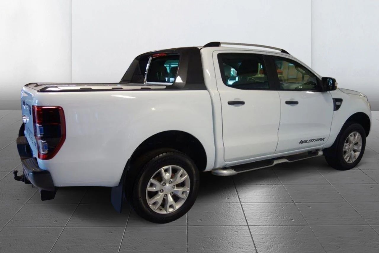 Ford Ranger Dubbelhytt 3.2 TDCi 4x4 Wildtrack Aut Drag Kamera MOMS 200hk – bild 3 av 8