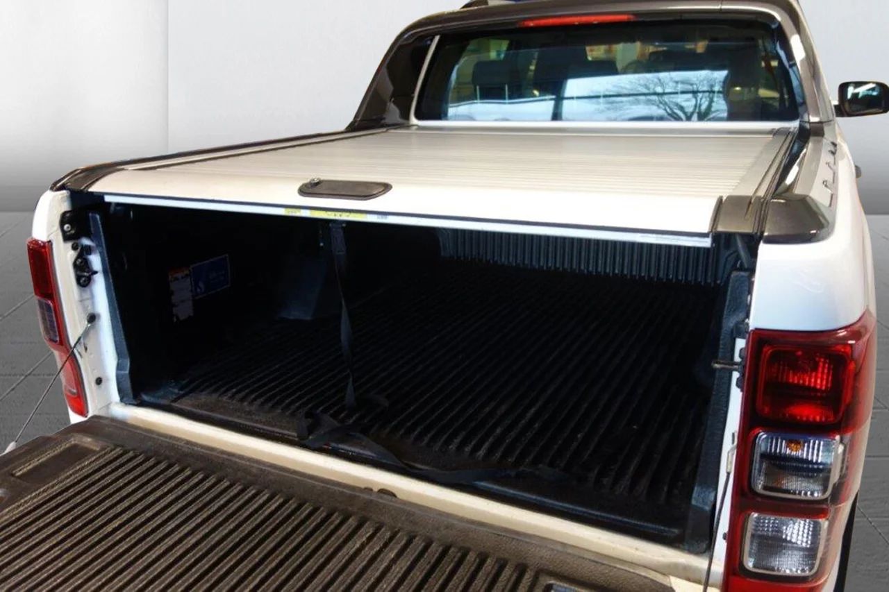 Ford Ranger Dubbelhytt 3.2 TDCi 4x4 Wildtrack Aut Drag Kamera MOMS 200hk – bild 4 av 8