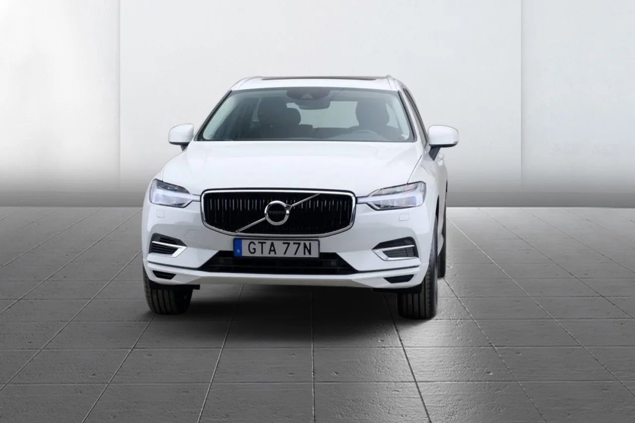 Volvo XC60 T8 Twin Engine AWD Aut Momentum Adv Drag Pano MOMS 392hk – bild 3 av 18