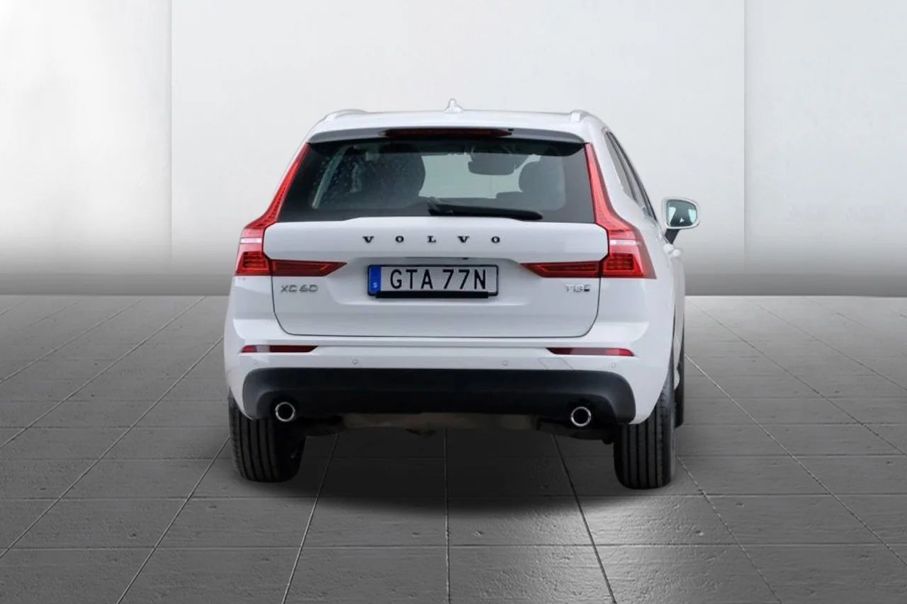 Volvo XC60 T8 Twin Engine AWD Aut Momentum Adv Drag Pano MOMS 392hk – bild 4 av 18