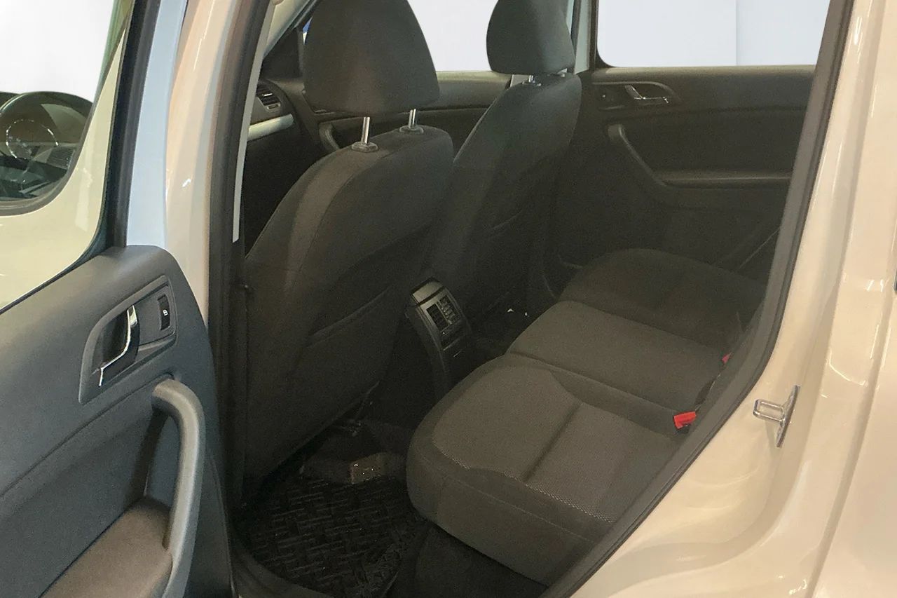 Skoda Yeti Outdoor 2.0 TDI 4x4 Ambition Drag P-Sens Värmare 110hk – bild 7 av 9