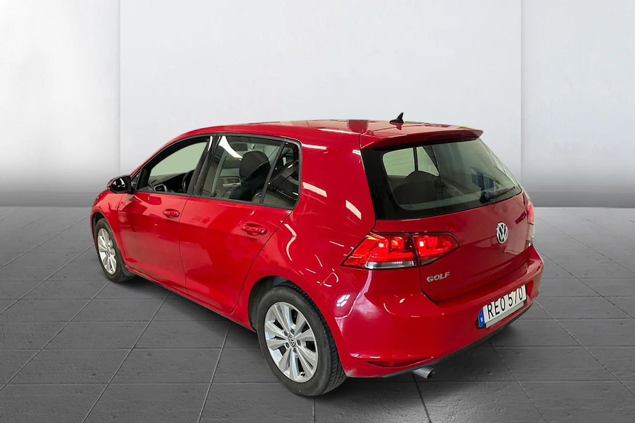 Volkswagen Golf 1.2 TSI Krompkt Vinterpkt Drag Värmare MOMS 110hk – bild 4 av 5