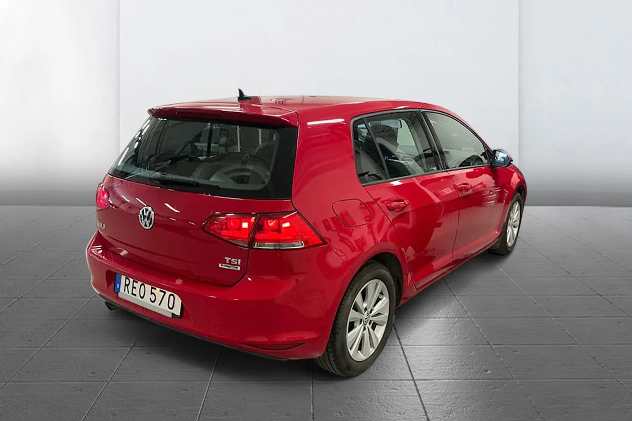 Volkswagen Golf 1.2 TSI Krompkt Vinterpkt Drag Värmare MOMS 110hk – bild 3 av 5