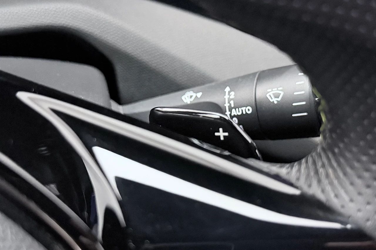 1.2 PureTech GT Navi Kamera Rattvärme Cockpit Läder/Alcantara MOMS 131hk – bild 20 av 34