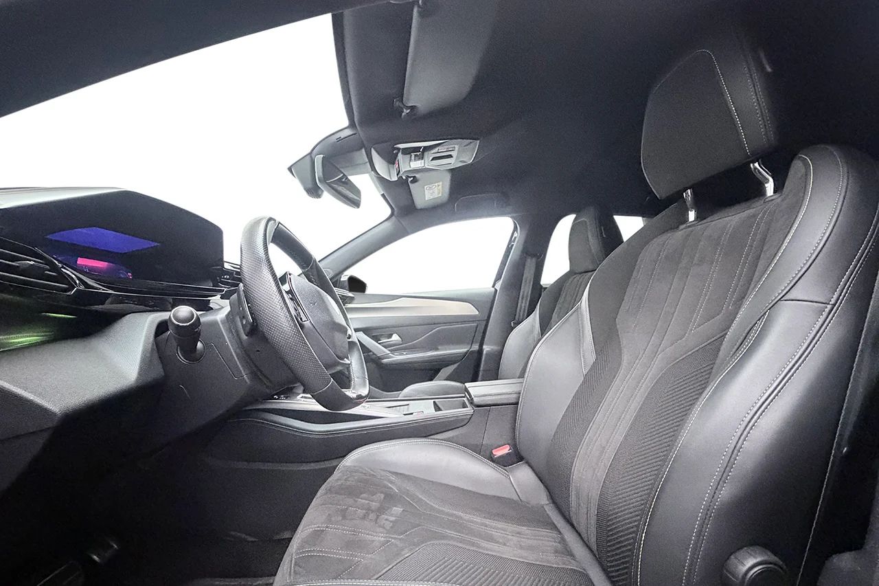 1.2 PureTech GT Navi Kamera Rattvärme Cockpit Läder/Alcantara MOMS 131hk – bild 11 av 34