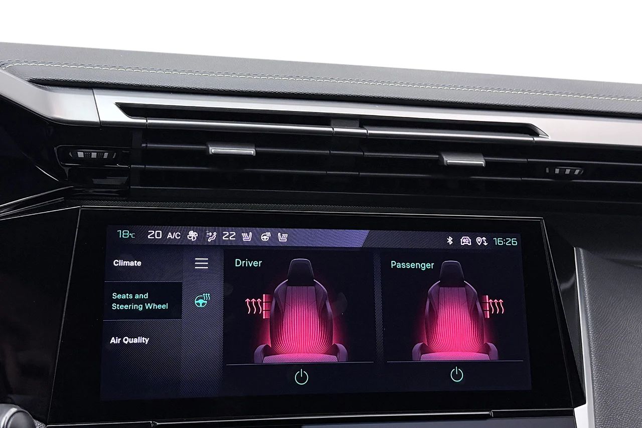 1.2 PureTech GT Navi Kamera Rattvärme Cockpit Läder/Alcantara MOMS 131hk – bild 23 av 34
