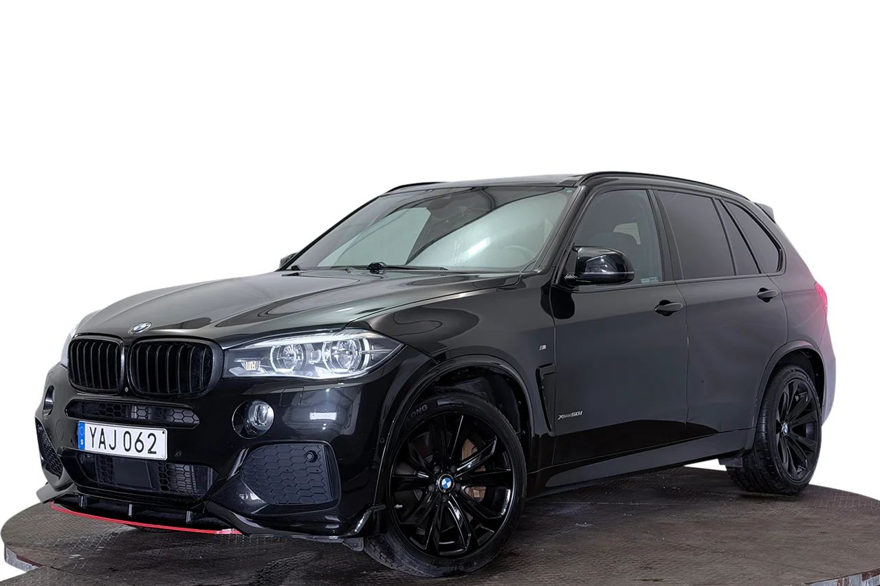 BMW X5 xDrive50i M Sport Drag Pano Läder HUD Kamera H/K 450hk – bild 1 av 39