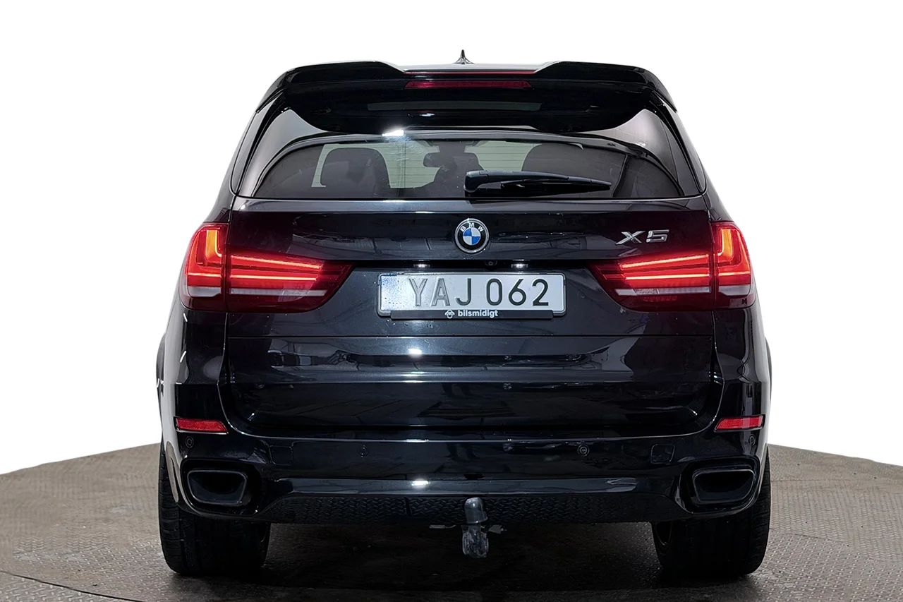 BMW X5 xDrive50i M Sport Drag Pano Läder HUD Kamera H/K 450hk – bild 6 av 39