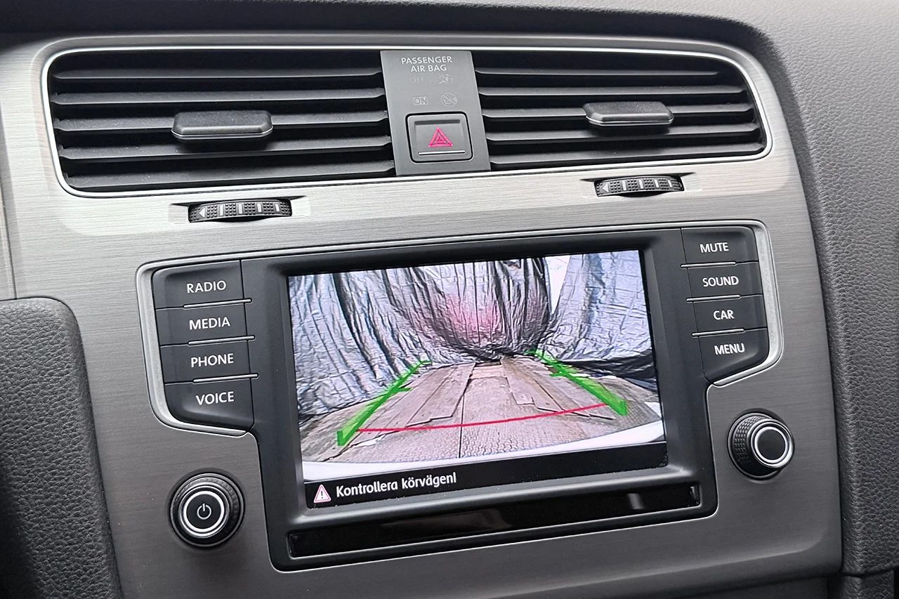 Volkswagen Golf 5-dörr 1.2 TSI Aut Kamera AppConnect AdaptivFH 110hk – bild 19 av 30