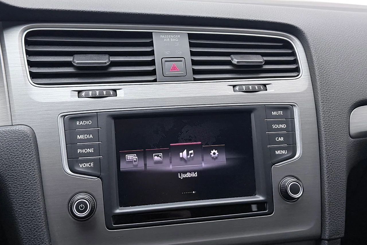 Volkswagen Golf 5-dörr 1.2 TSI Aut Kamera AppConnect AdaptivFH 110hk – bild 21 av 30