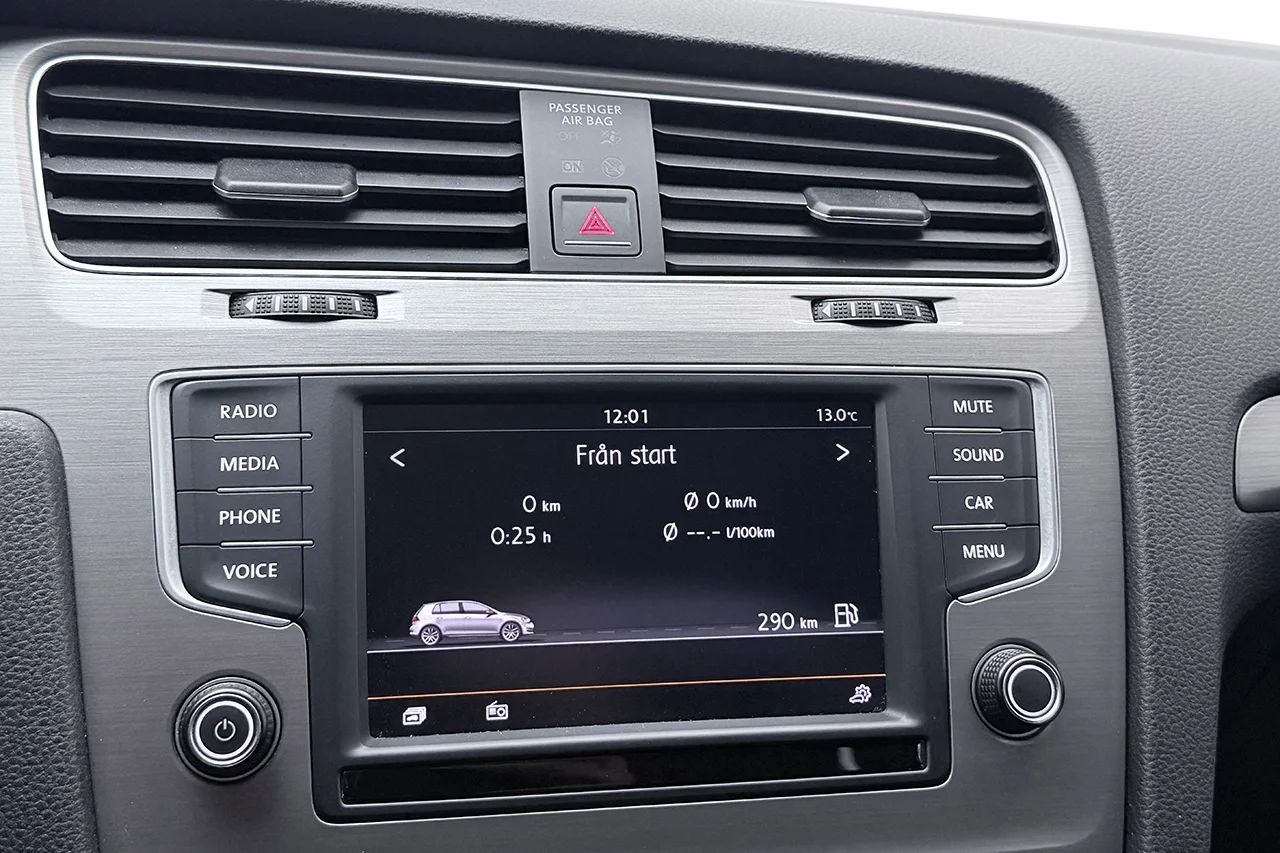Volkswagen Golf 5-dörr 1.2 TSI Aut Kamera AppConnect AdaptivFH 110hk – bild 23 av 30