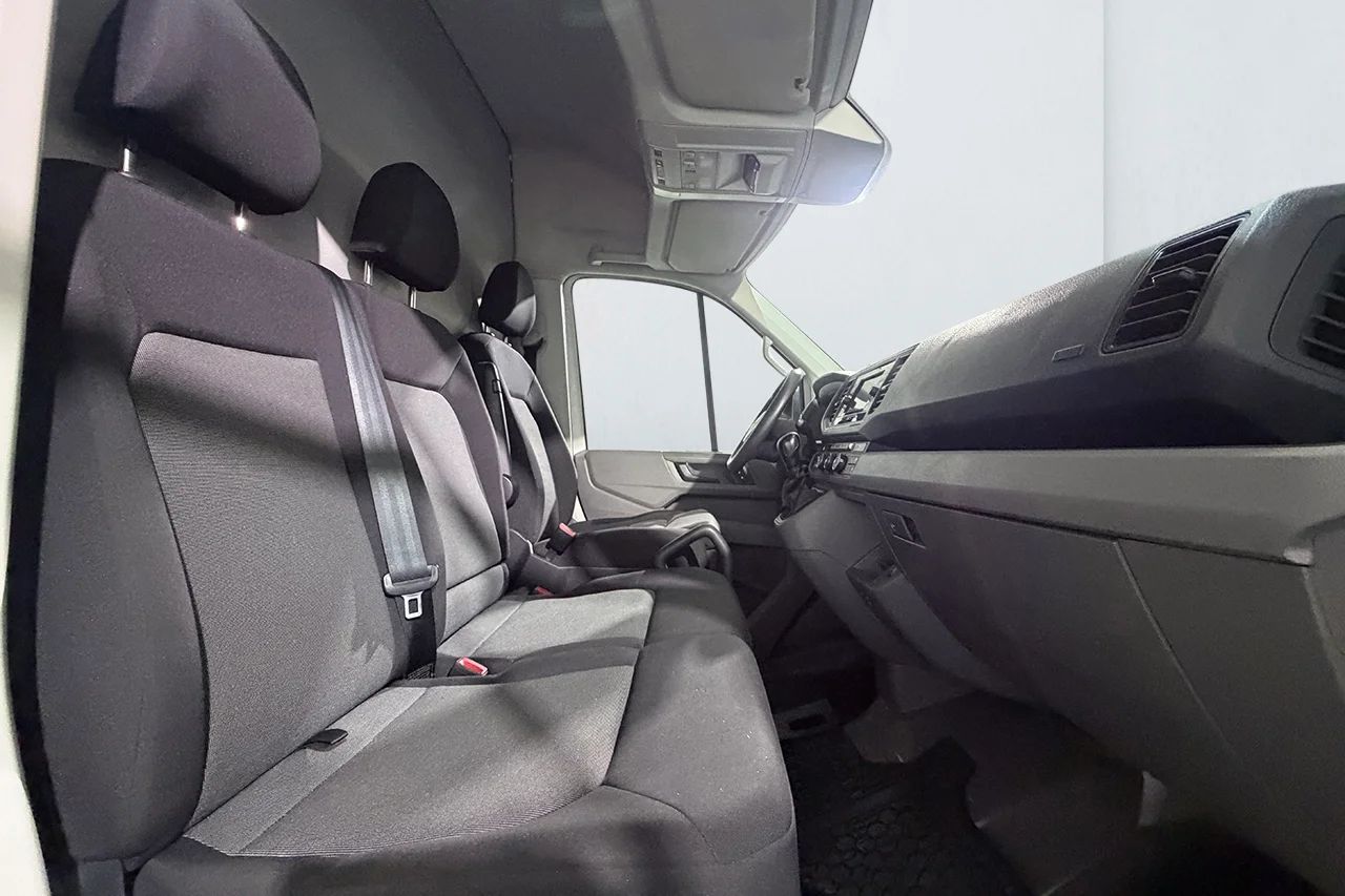 Volkswagen Crafter 35 2.0 TDI L4H3 Automat 2xSidodörr 3-sits Värmare Kamera MOMS 177hk – bild 14 av 29