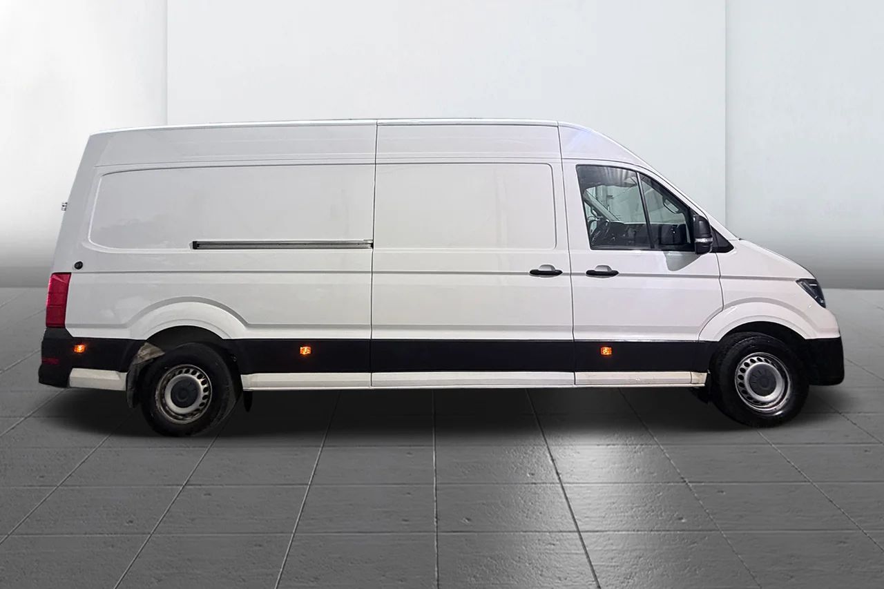 Volkswagen Crafter 35 2.0 TDI L4H3 Automat 2xSidodörr 3-sits Värmare Kamera MOMS 177hk – bild 4 av 29