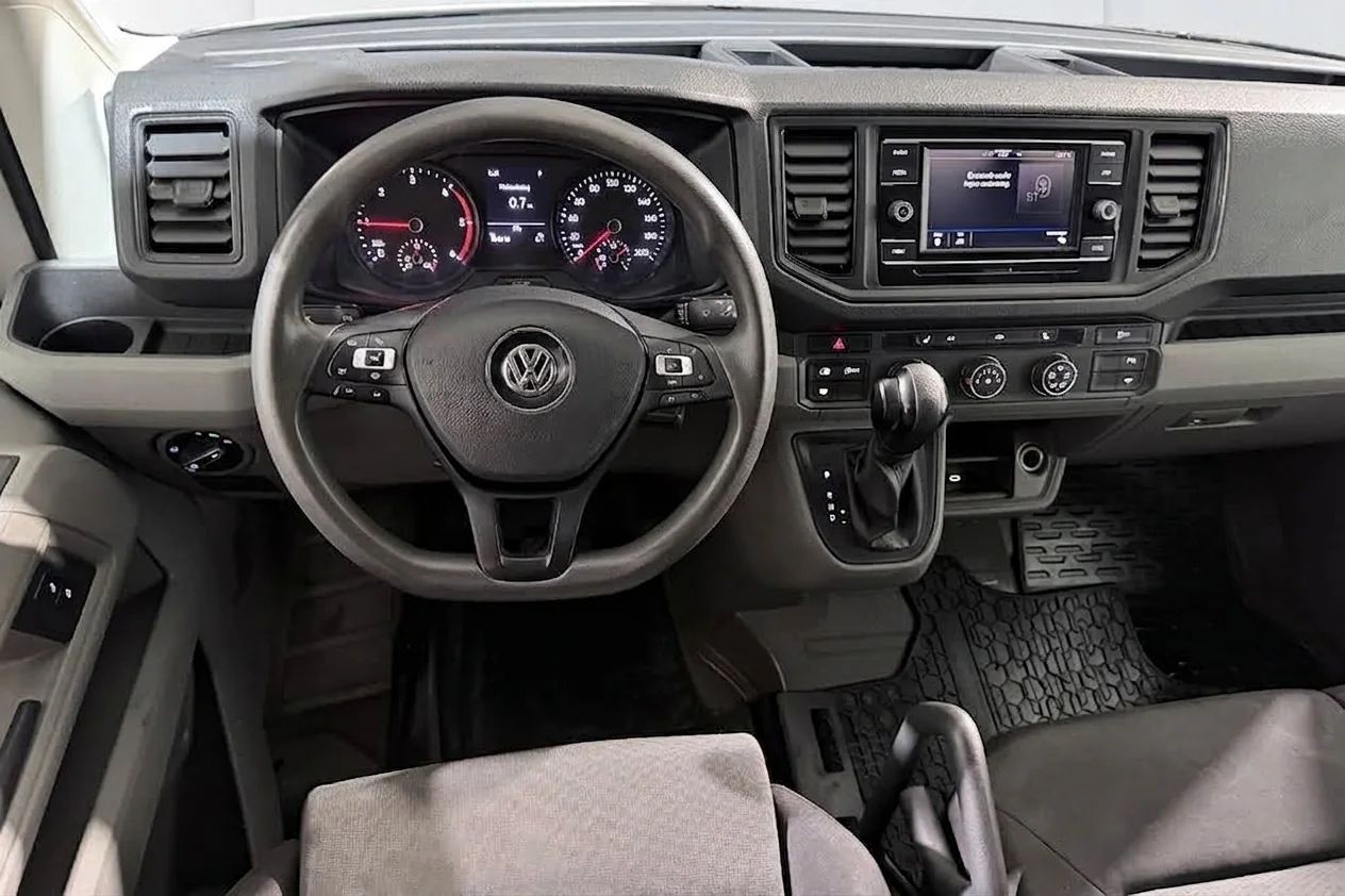 Volkswagen Crafter 35 2.0 TDI L4H3 Automat 2xSidodörr 3-sits Värmare Kamera MOMS 177hk – bild 15 av 29
