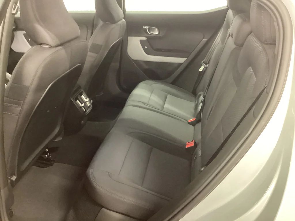 Polestar 2 Standard Range Drag Elstolar Cockpit Keyless MOMS 231hk – bild 8 av 9