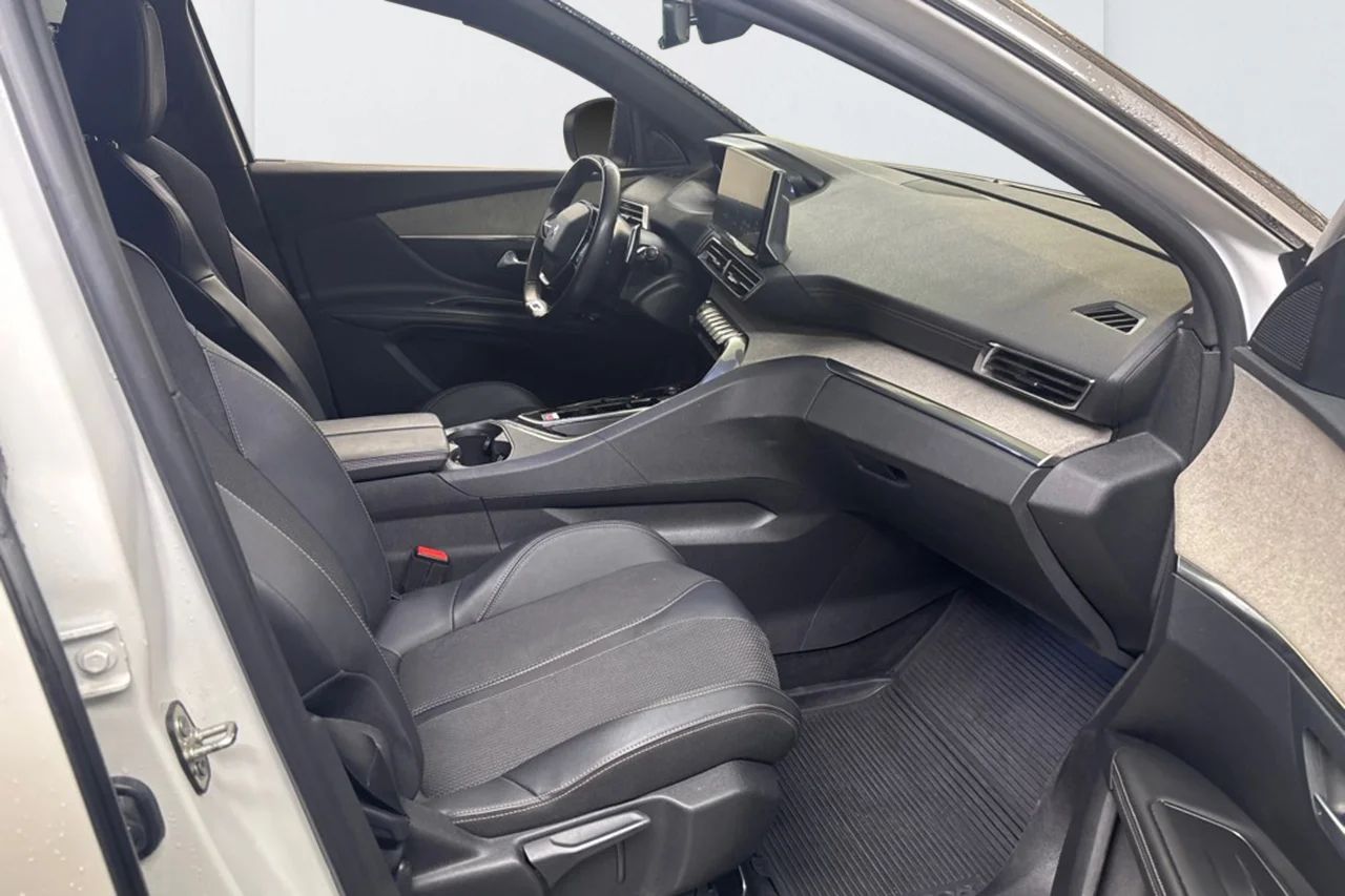 Peugeot 3008 1.2 PureTech 130 EAT, 131hk, 2023 – bild 7 av 11