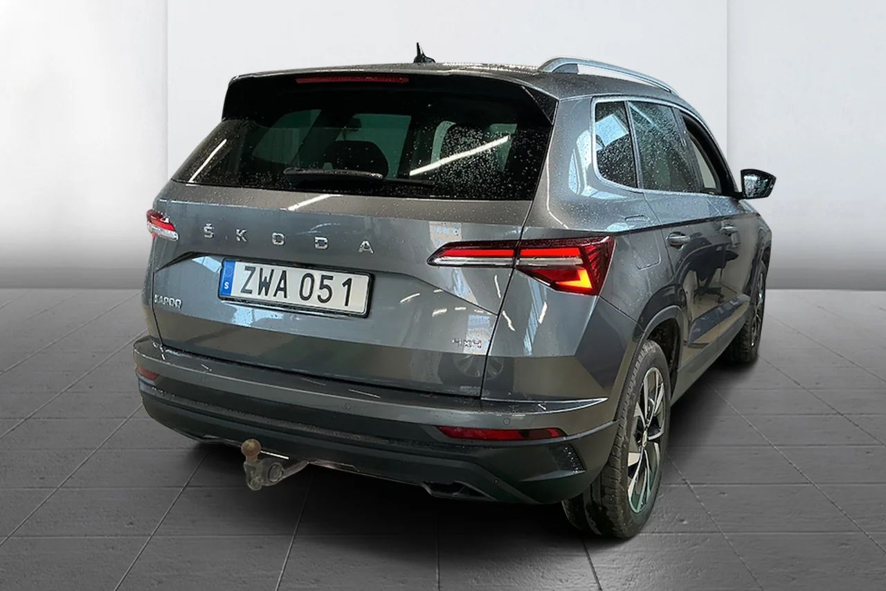 Škoda Karoq 2.0 TDI 4x4 Businessline Drag Kamera Värmare Keyless – bild 4 av 11