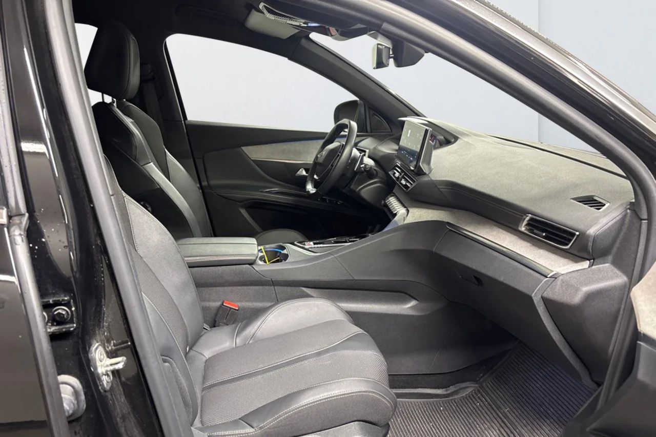 Peugeot 3008 1.2 PureTech GT Navi Kamera Delläder Cockpit MOMS – bild 7 av 11
