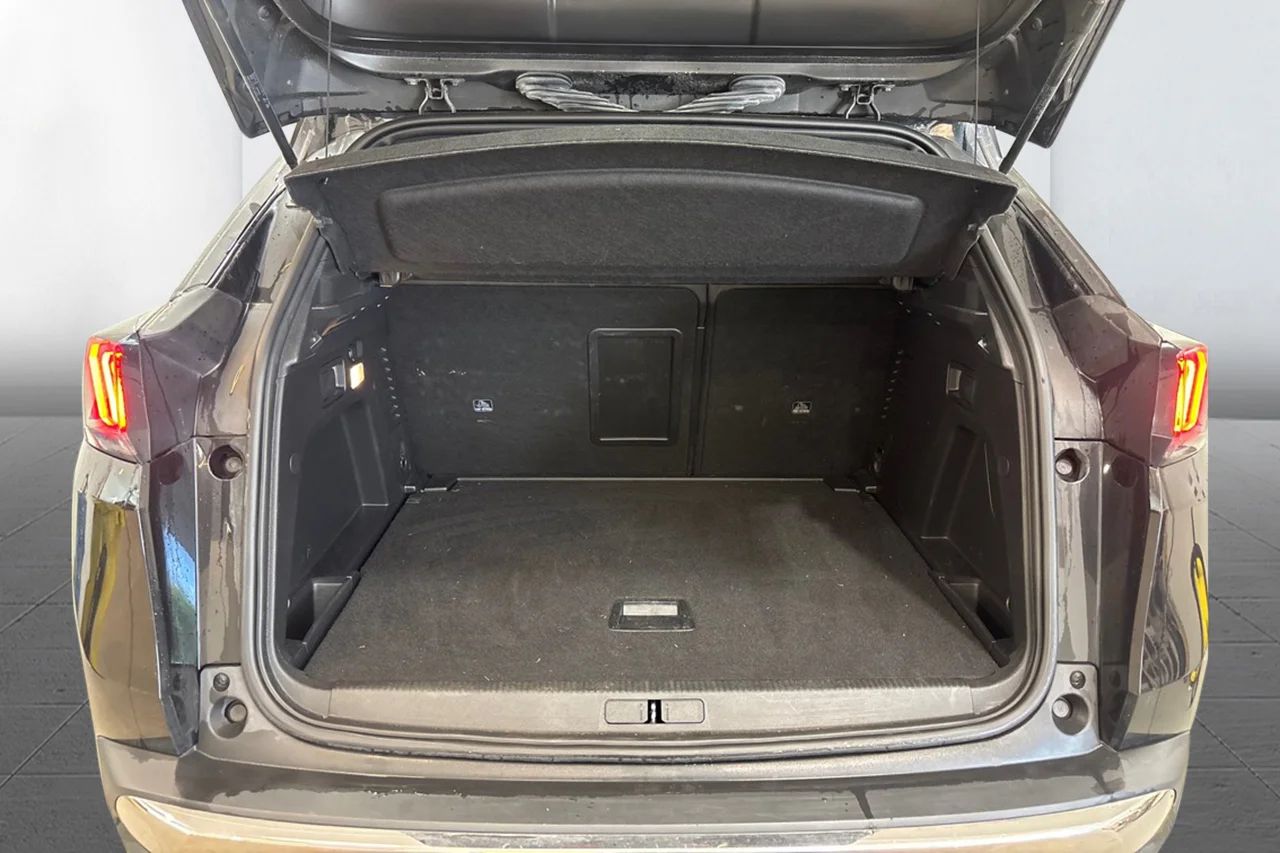 Peugeot 3008 1.2 PureTech GT Navi Kamera Delläder Cockpit MOMS – bild 11 av 11