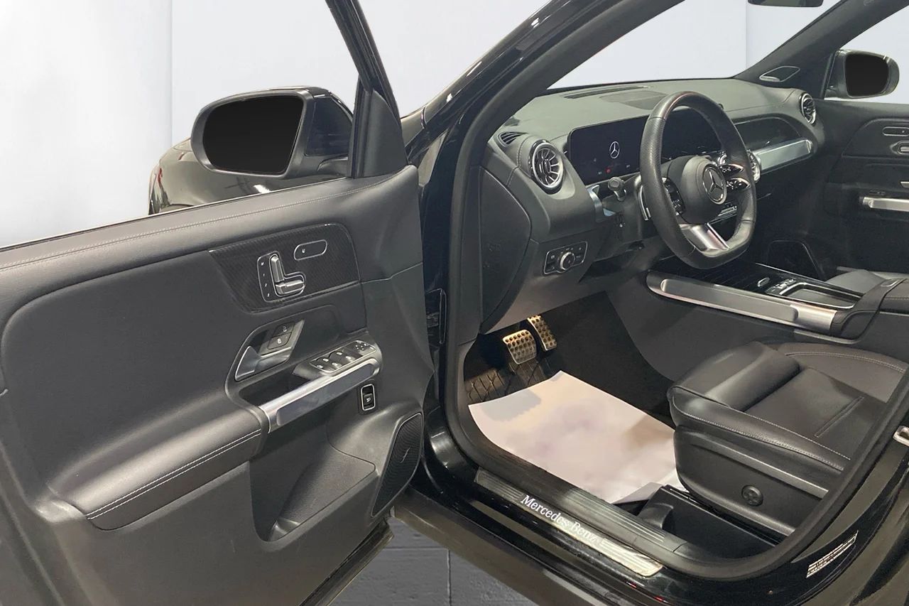 Mercedes-Benz GLB 200 AMG Premium Advanced Drag 360° Navi Läder MOMS – bild 7 av 12