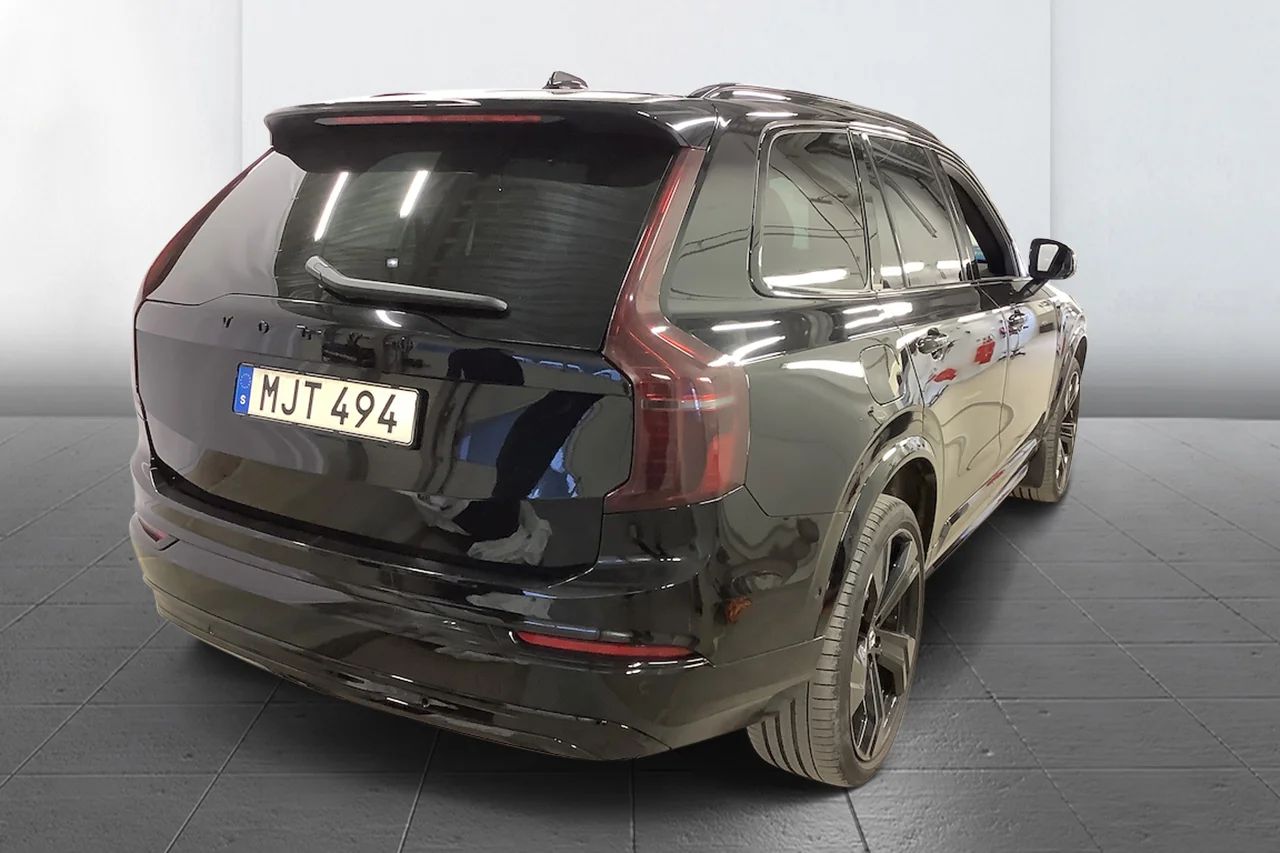 Volvo XC90 Recharge T8 AWD Ultimate Dark 7sits Luft 360° B&W 456hk – bild 3 av 4