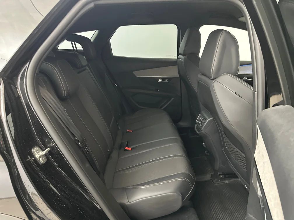Peugeot 3008 1.2 PureTech GT Navi Kamera Delläder Cockpit MOMS – bild 8 av 11