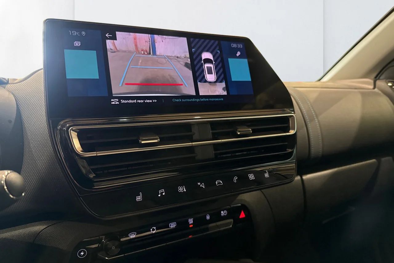 Citroën C5 Aircross Hybrid Navi Kamera Cockpit Alcantara MOMS 225hk – bild 11 av 12