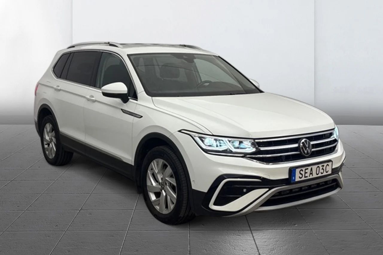 Volkswagen Tiguan Allspace 2.0 TDI 4Motion Elegance 5sits Drag Kamera Värmare Cockpit MOMS 200hk – bild 3 av 11
