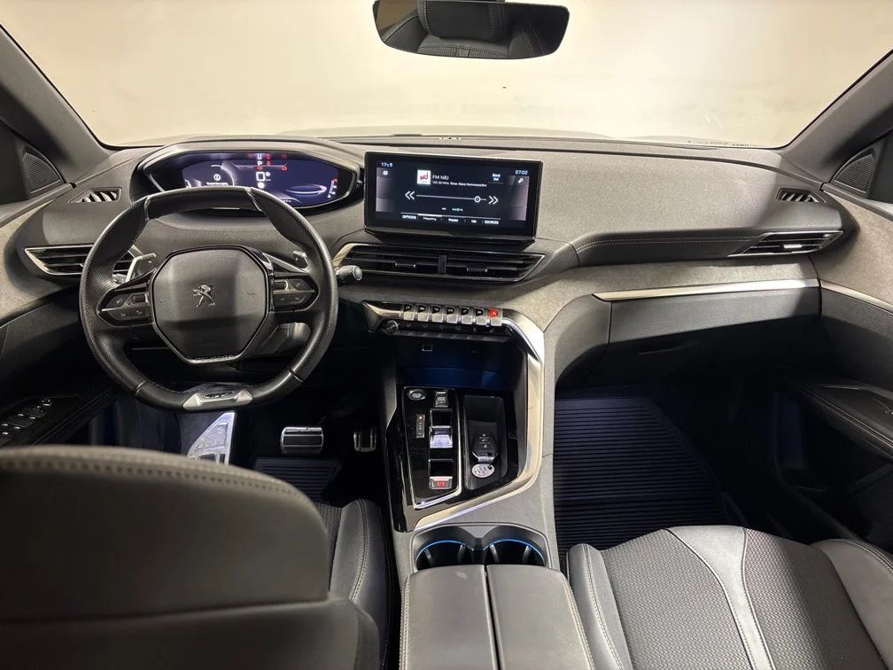Peugeot 3008 1.2 PureTech GT Navi Kamera Delläder Cockpit MOMS – bild 9 av 10