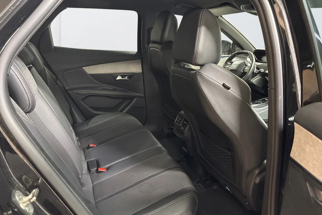 Peugeot 3008 1.2 PureTech GT Navi Kamera Delläder Cockpit MOMS – bild 8 av 10