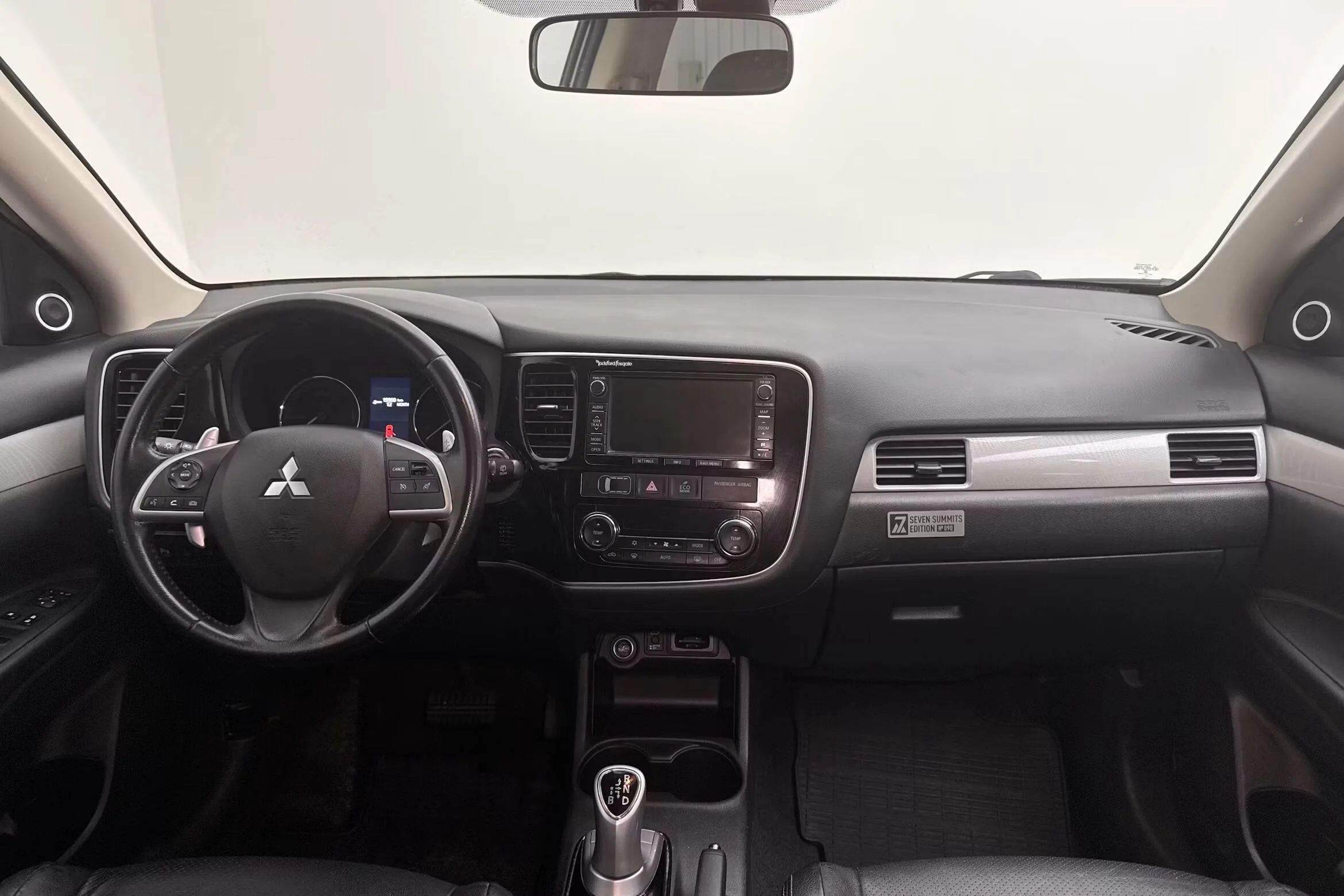 Mitsubishi Outlander PHEV Business Drag Kamera P-Sens 203hk – bild 7 av 9