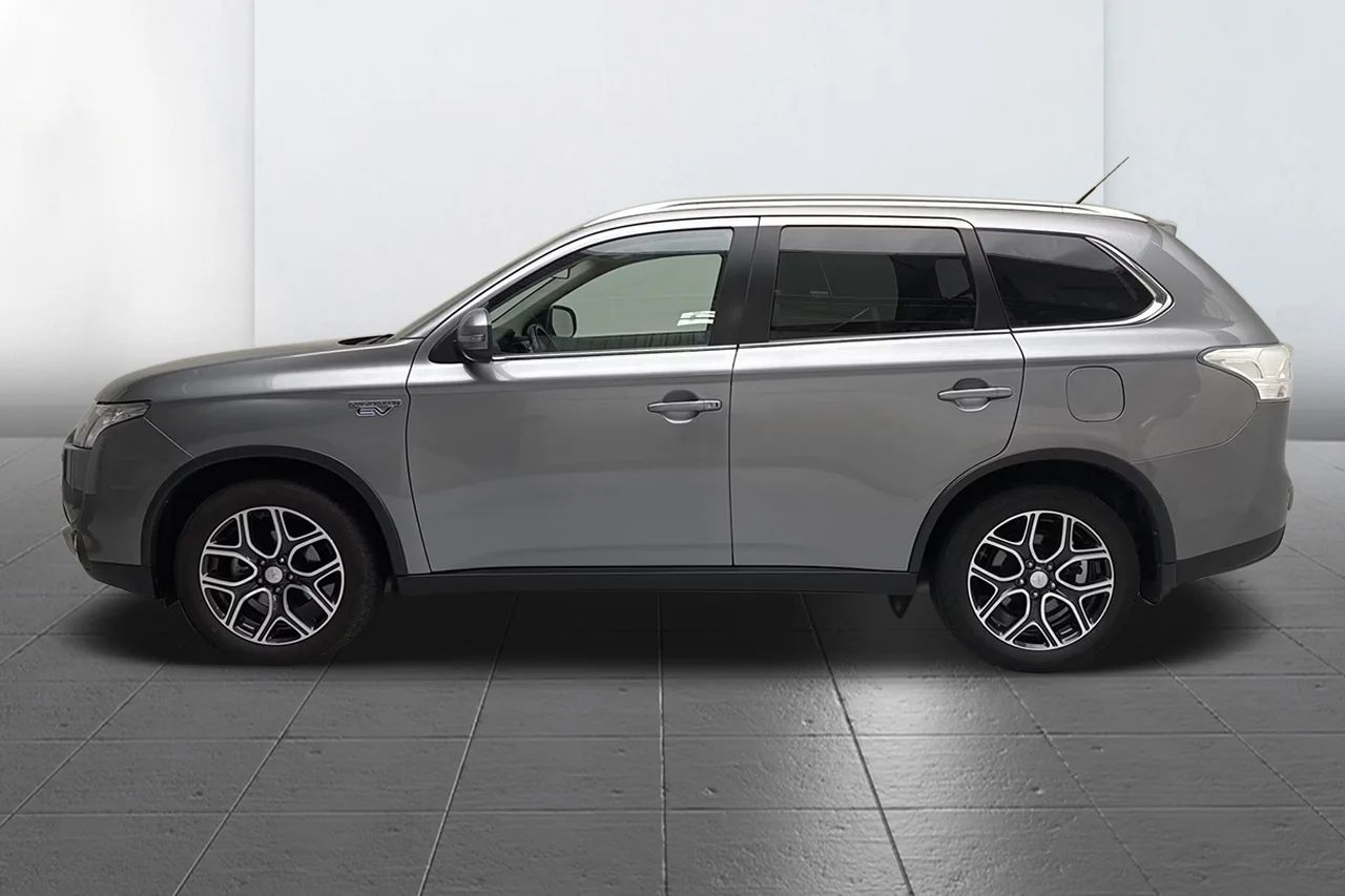 Mitsubishi Outlander PHEV Business Drag Kamera P-Sens 203hk – bild 6 av 9