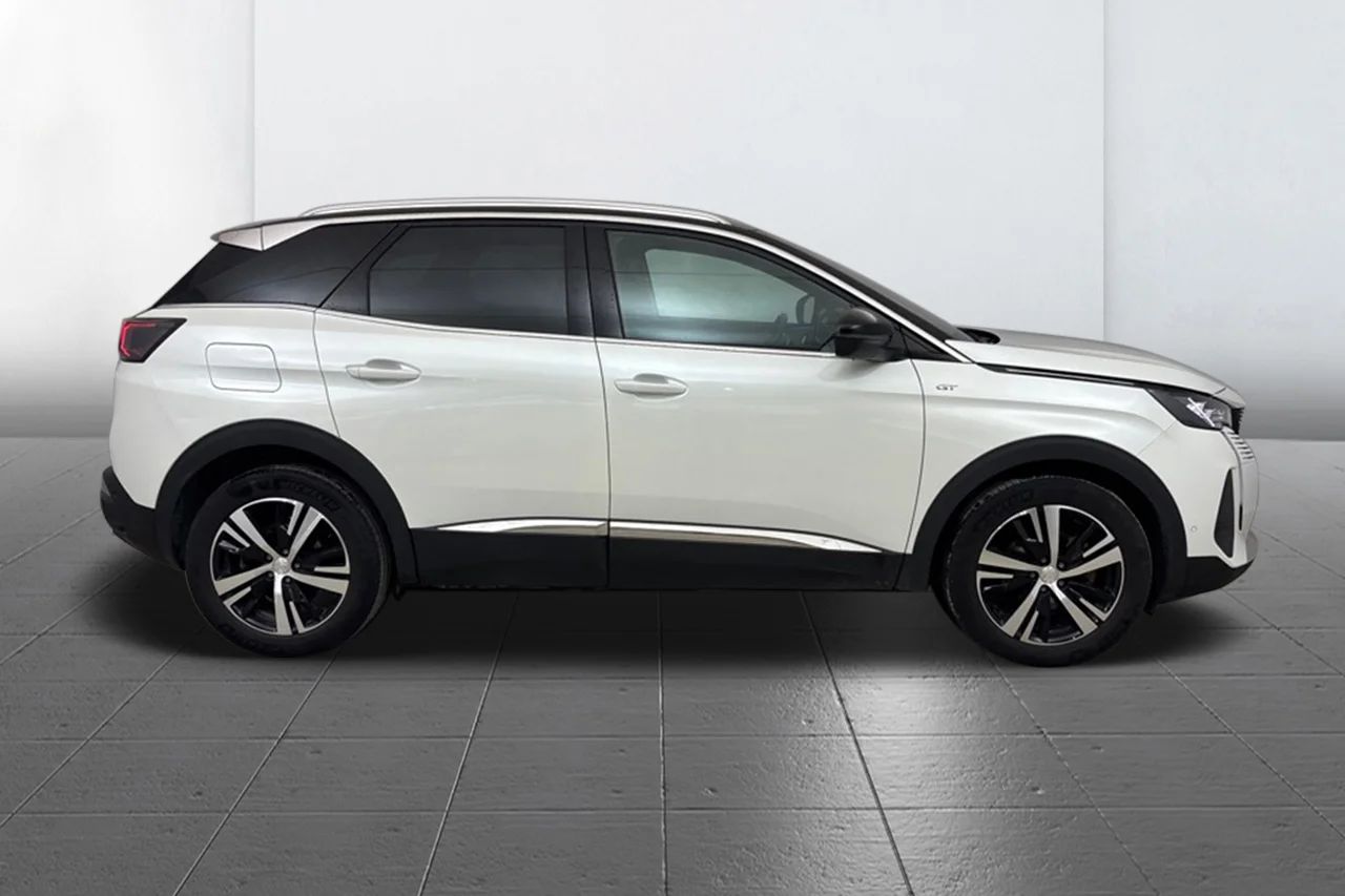Peugeot 3008 1.2 PureTech GT Navi Kamera Delläder Cockpit MOMS – bild 4 av 11