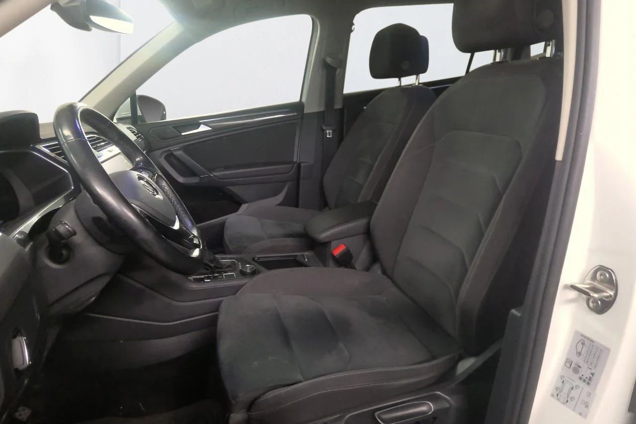 Volkswagen Tiguan Allspace 2.0 TDI 4M GT R-Line Premium 5sits Drag Värmare Cockpit MOMS – bild 6 av 8