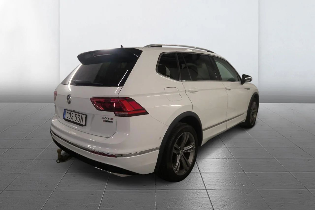Volkswagen Tiguan Allspace 2.0 TDI 4M GT R-Line Premium 5sits Drag Värmare Cockpit MOMS – bild 4 av 8