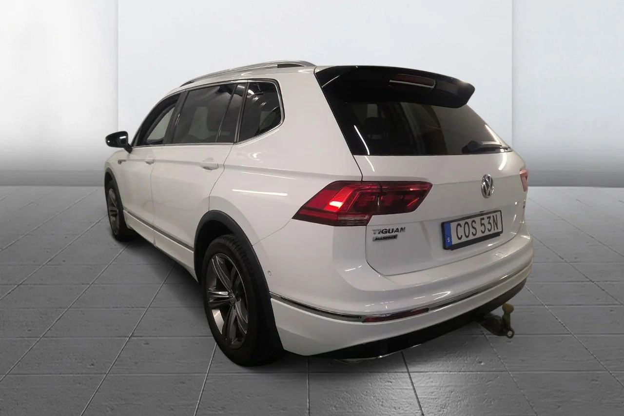 Volkswagen Tiguan Allspace 2.0 TDI 4M GT R-Line Premium 5sits Drag Värmare Cockpit MOMS – bild 5 av 8