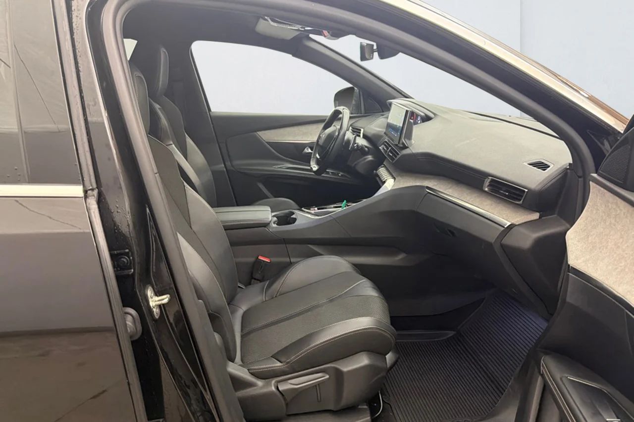 Peugeot 3008 1.2 PureTech GT Navi Kamera Delläder Cockpit MOMS – bild 7 av 10