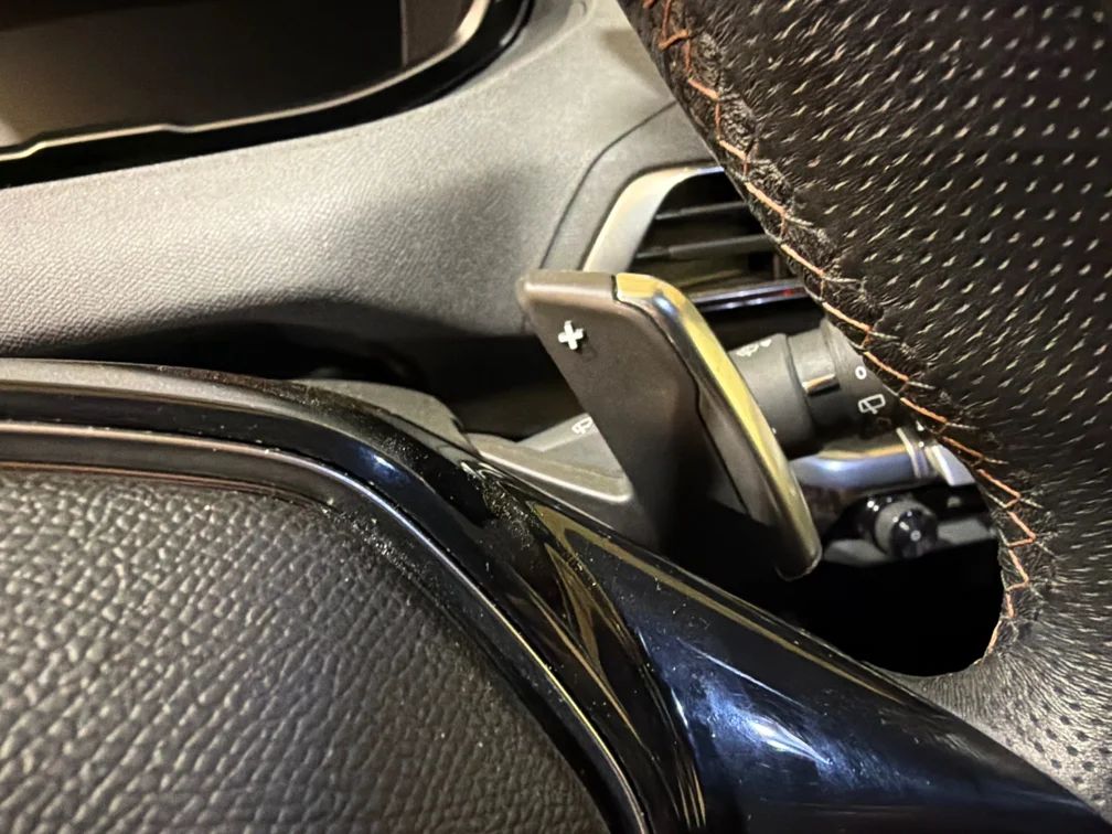 Peugeot 3008 1.2 PureTech GT Navi Kamera Delläder Cockpit MOMS – bild 10 av 10